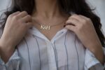 ⁦שרשרת שתי אותיות באנגלית עם & במרכז⁩ – תמונה ⁦2⁩